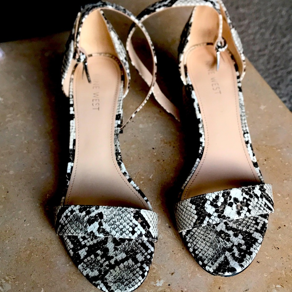 Chunky heeled sandal